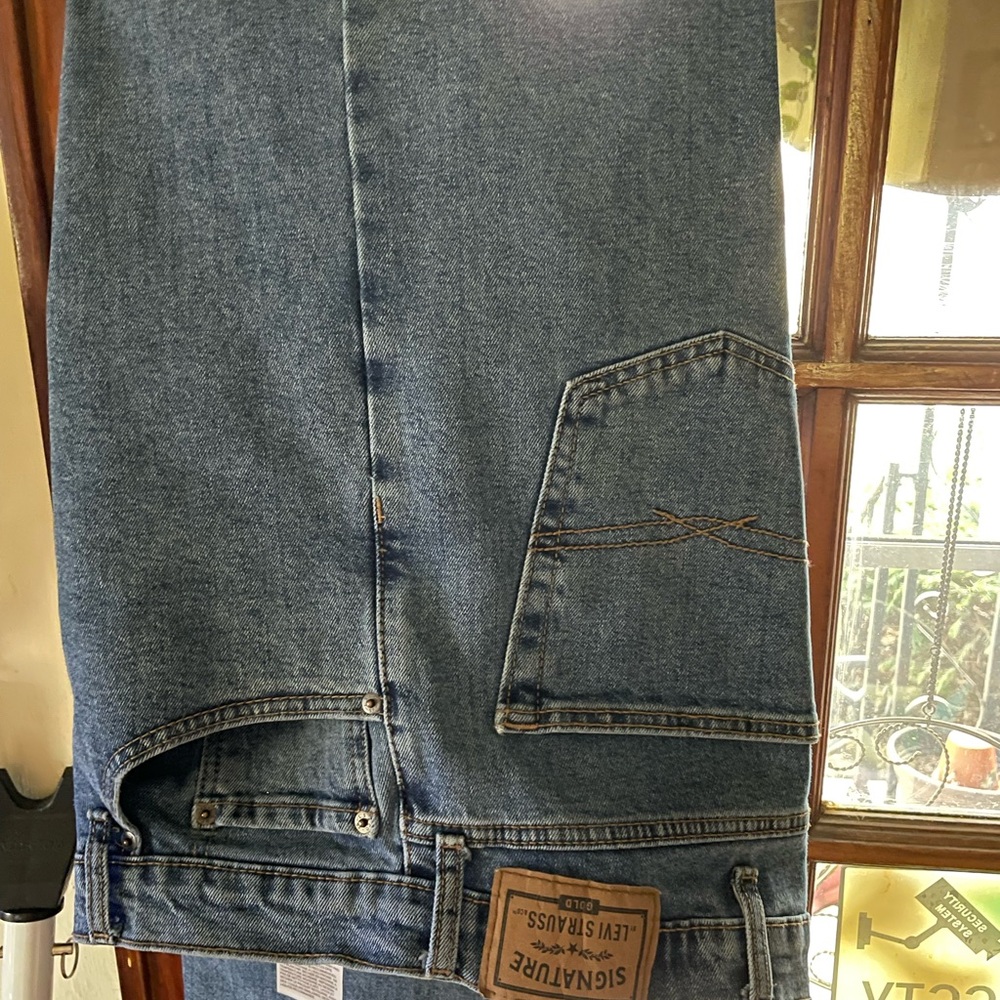 Signature Levi’s 42x30